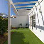 Pasito Vila *